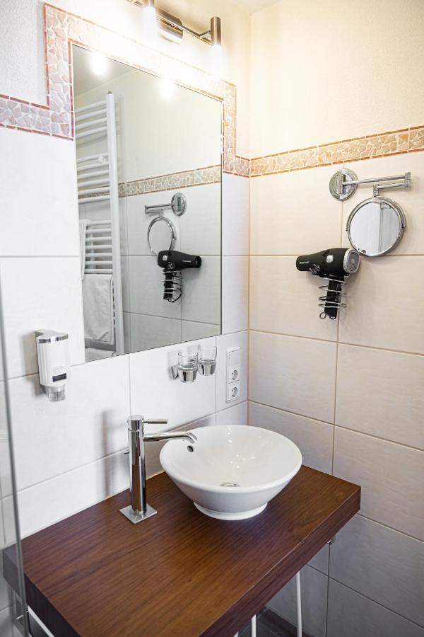 Hotel Gasthof Kaesser Ansbach Esterno foto